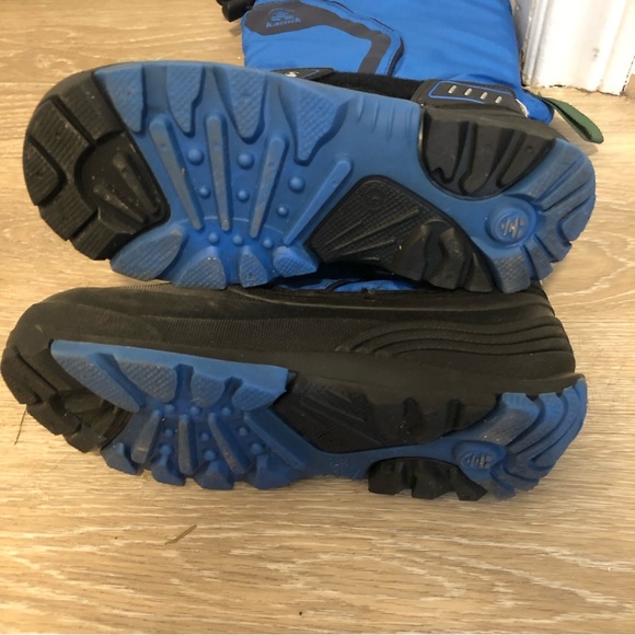 Kamik youth winter snow boots size 5 - Picture 4 of 7